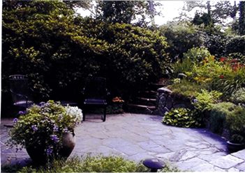 Buckingham Slate Patio with Stone Wall